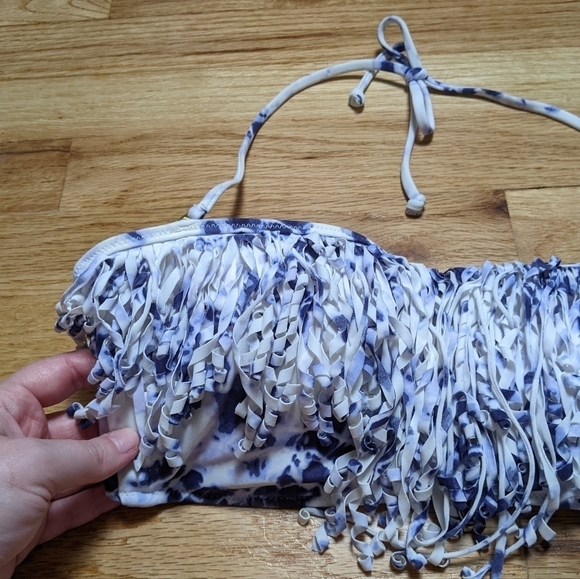 Victoria's Secret Bandeau Fringe Bikini Top in Blue Tie Dye Size Medium - Picture 3 of 8